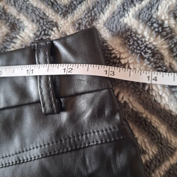 SHEIN Women's Black Faux Leather Pants Straight Leg Sz 2 (XS) - Picture 4 of 11